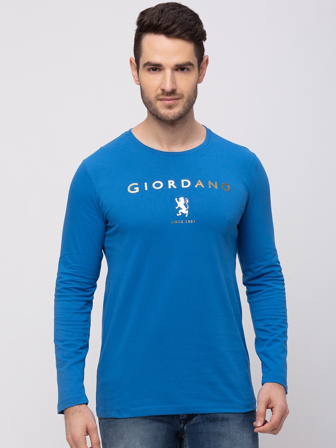 

GIORDANO Men Blue Solid Round Neck T-shirt