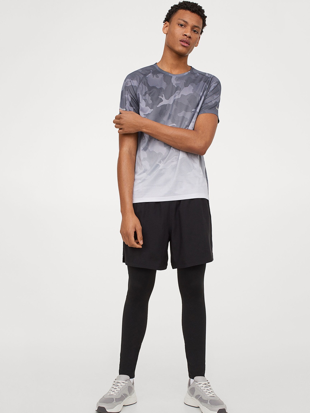 

H&M Men Black Solid Running Tights