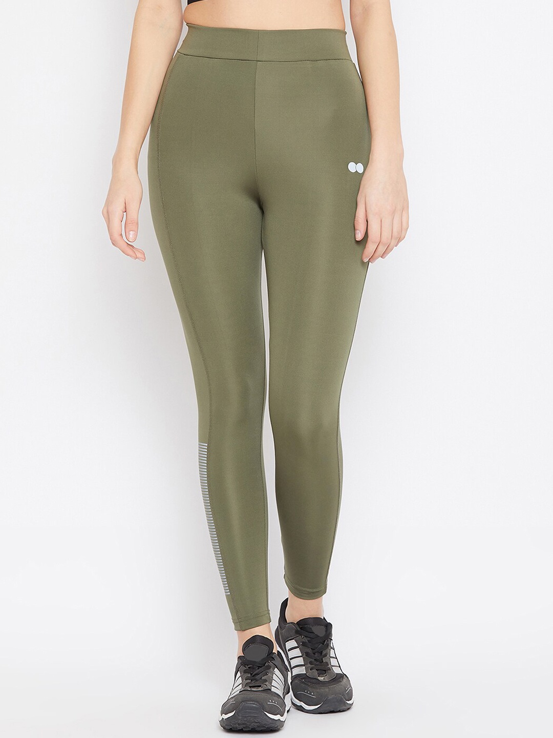 

Clovia Women Green Solid Ankle Length Training Tights