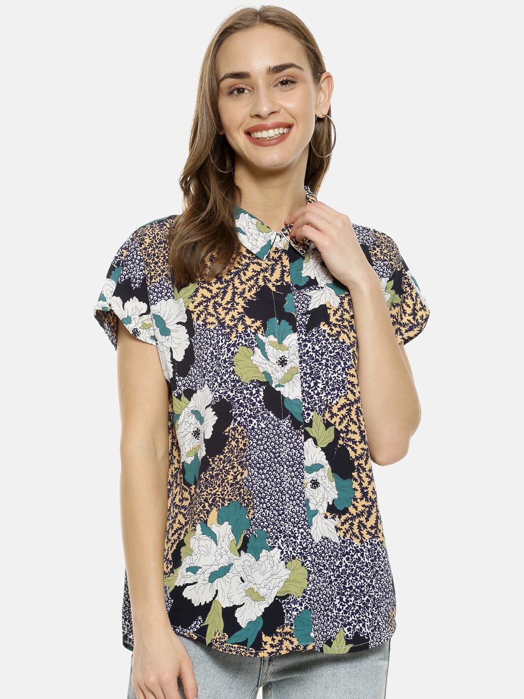 

Campus Sutra Women Multicoloured Regular Fit Printed Casual Shirt, Multi