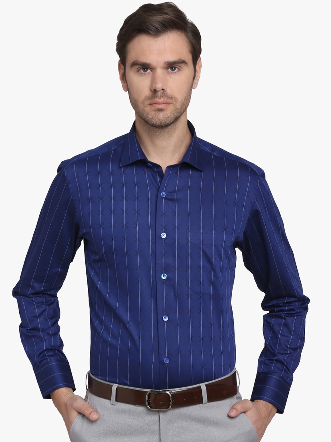 

METAL Men Navy Blue Slim Fit Striped Formal Shirt