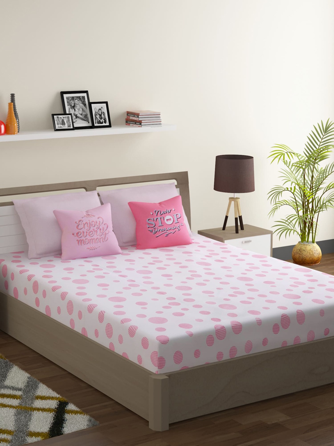 

SWAYAM Pink & White Geometric 210 TC Cotton 1 King Bedsheet with 2 Pillow Covers