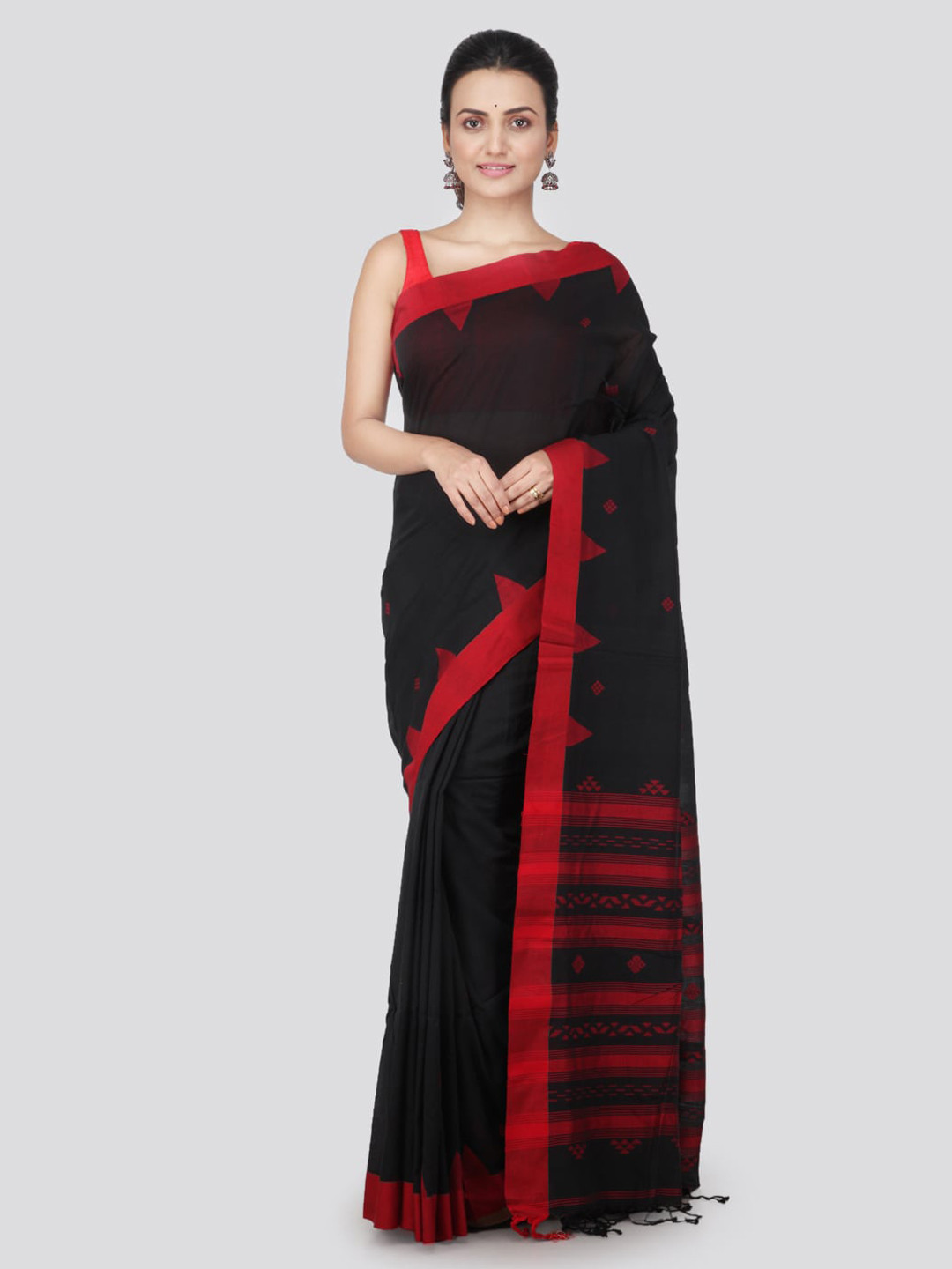 

PinkLoom Black & Red Pure Cotton Solid Handloom Sustainable Saree