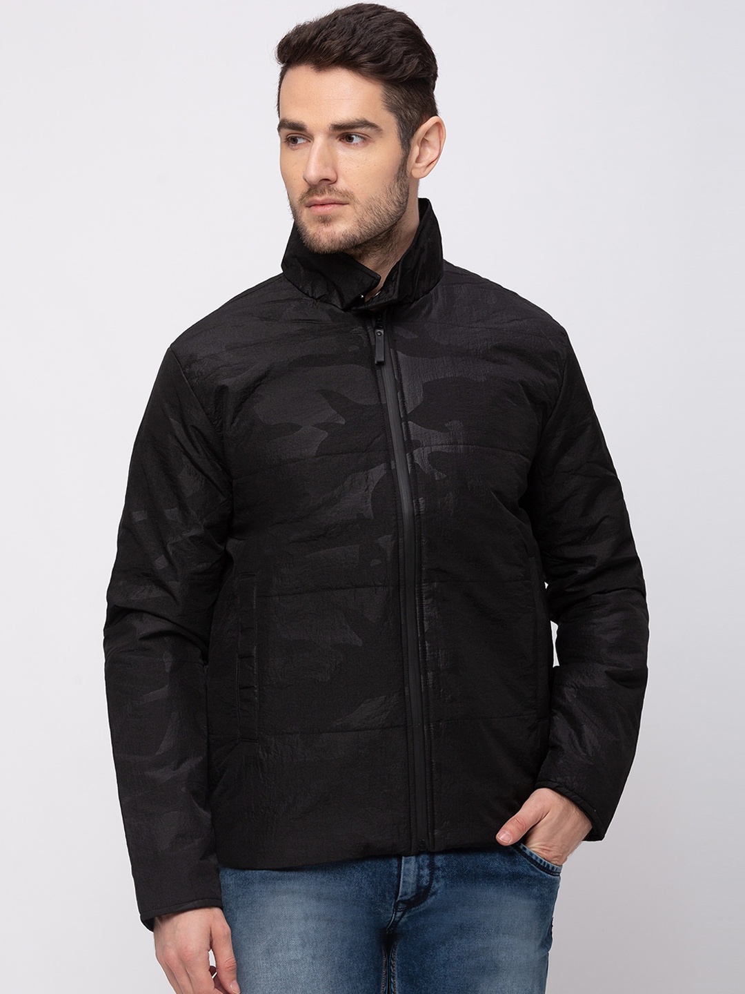 

Kenneth Cole Men Black Printed Puffer Jacket