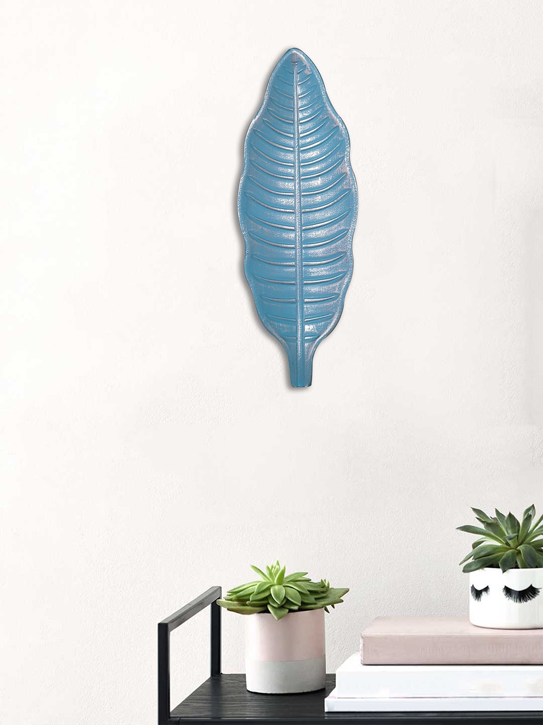 

Art Street Blue Textured Leaf Wall Plate Decor