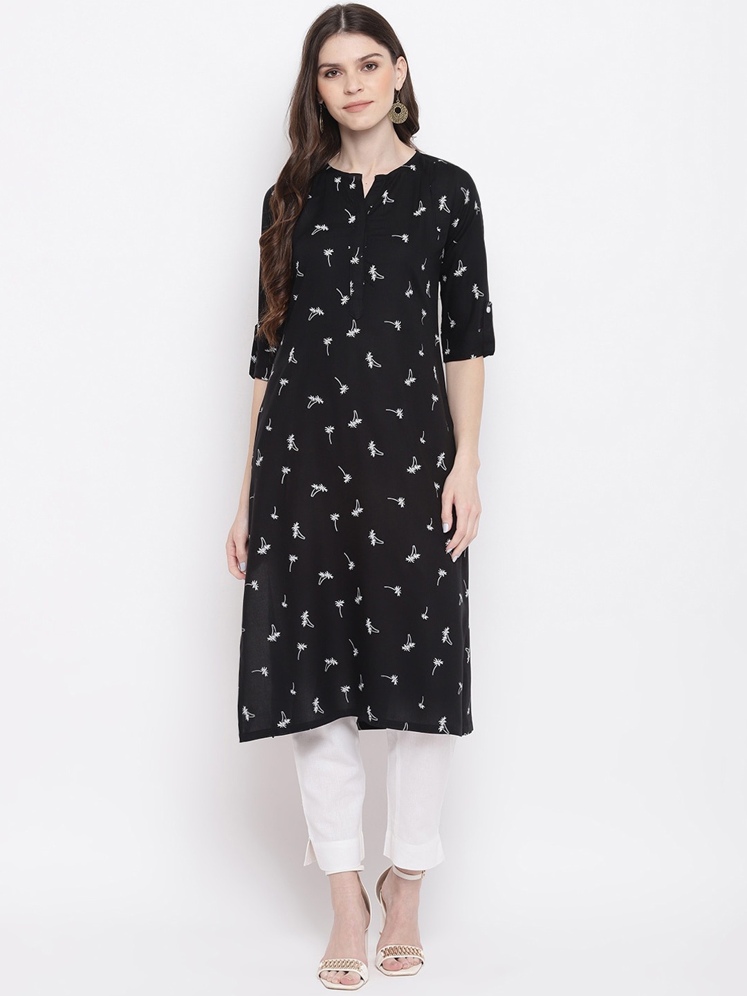 

Napra Women Black Floral Printed Straight Kurta