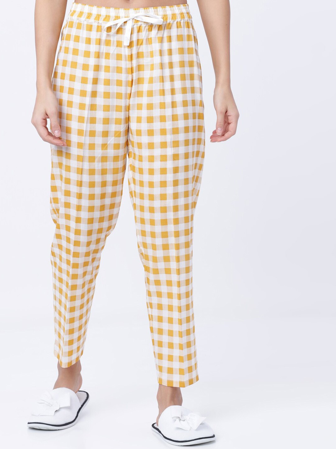 

Tokyo Talkies Women White & Yellow Checked Lounge Pants