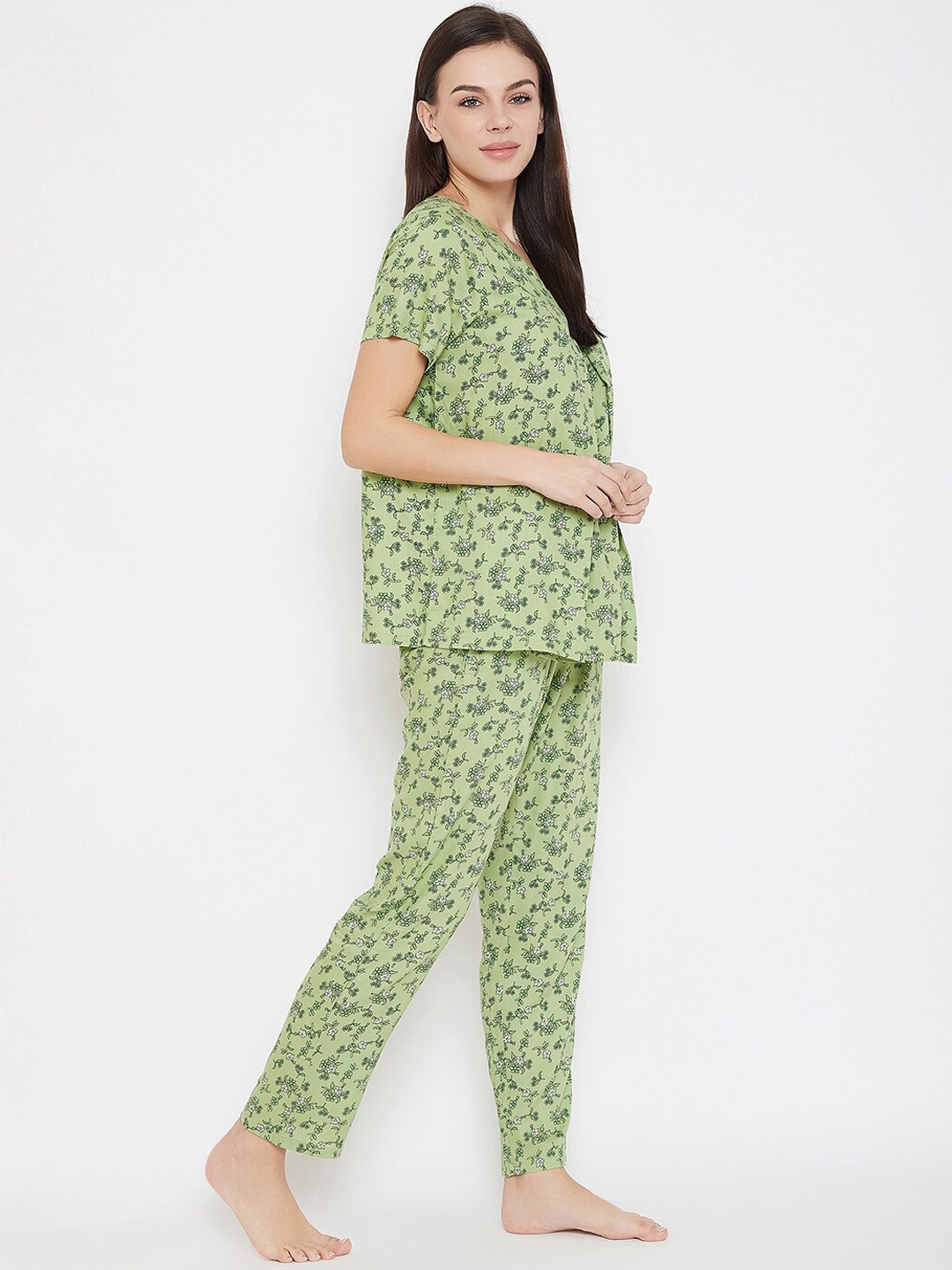 

Clovia Feeding Pretty Florals Top & Pyjama, Green