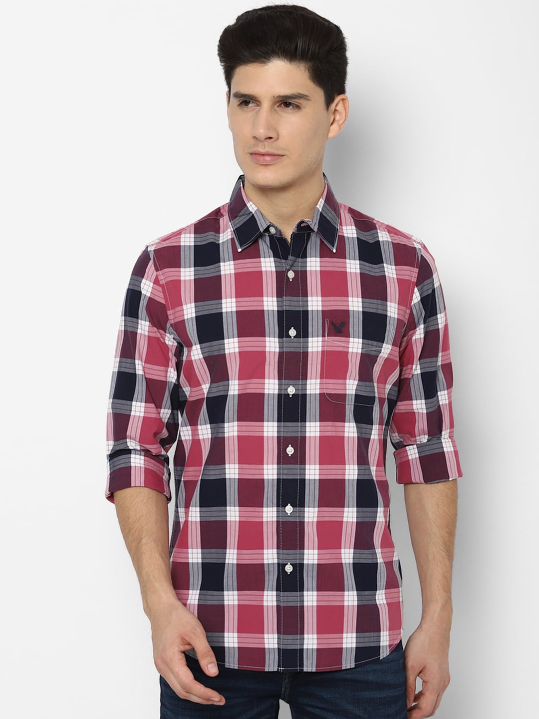 

AMERICAN EAGLE OUTFITTERS Men Red & Black Slim Fit Checked Cotton Casual Shirt