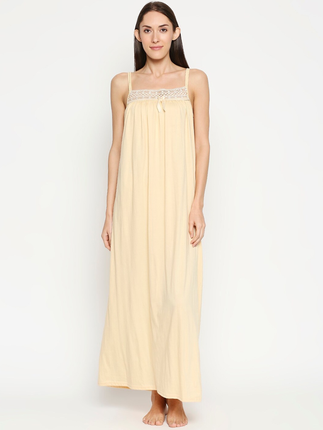 

AV2 Beige Solid Nightdress