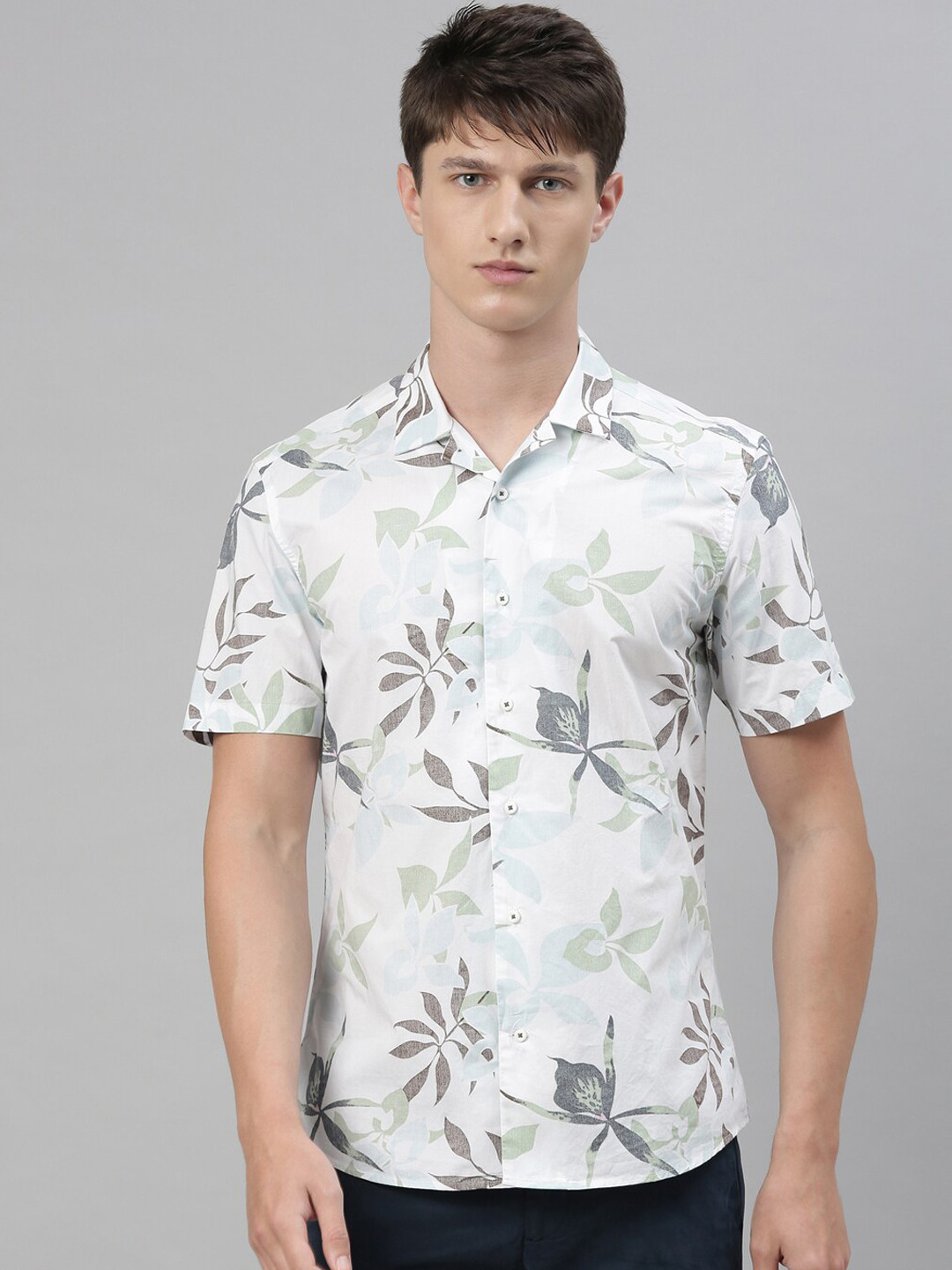 

RARE RABBIT Men White & Grey Tailored Fit Printed Casual Shirt
