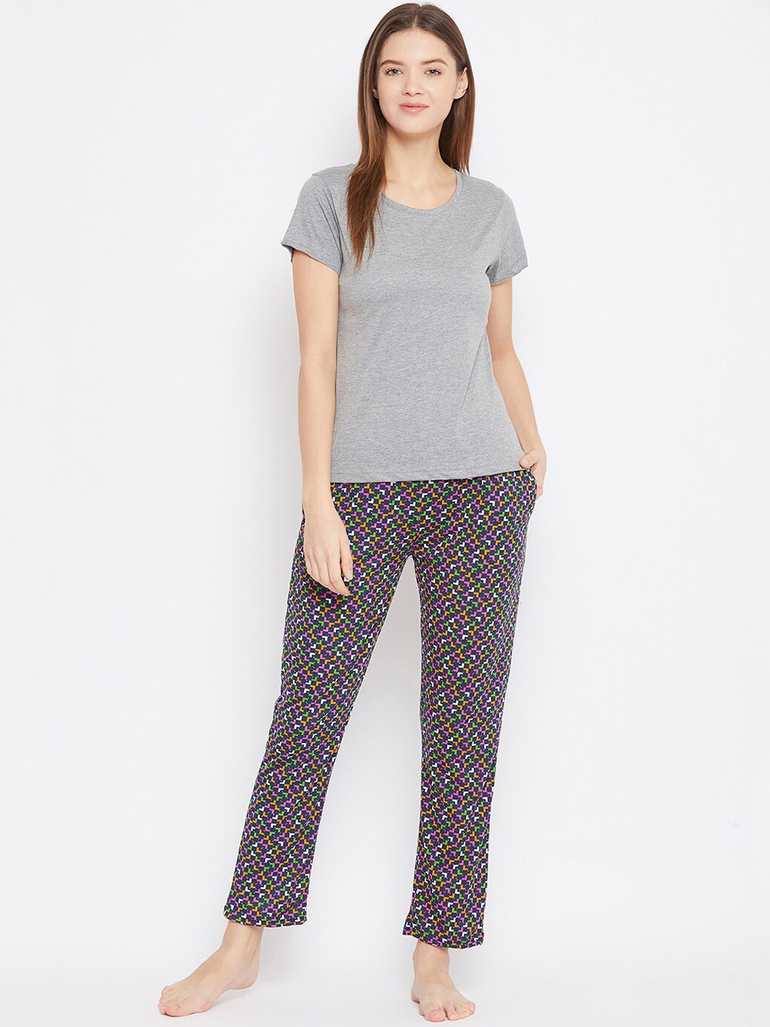 

Clovia Women Grey & Navy Blue Printed Night Suit