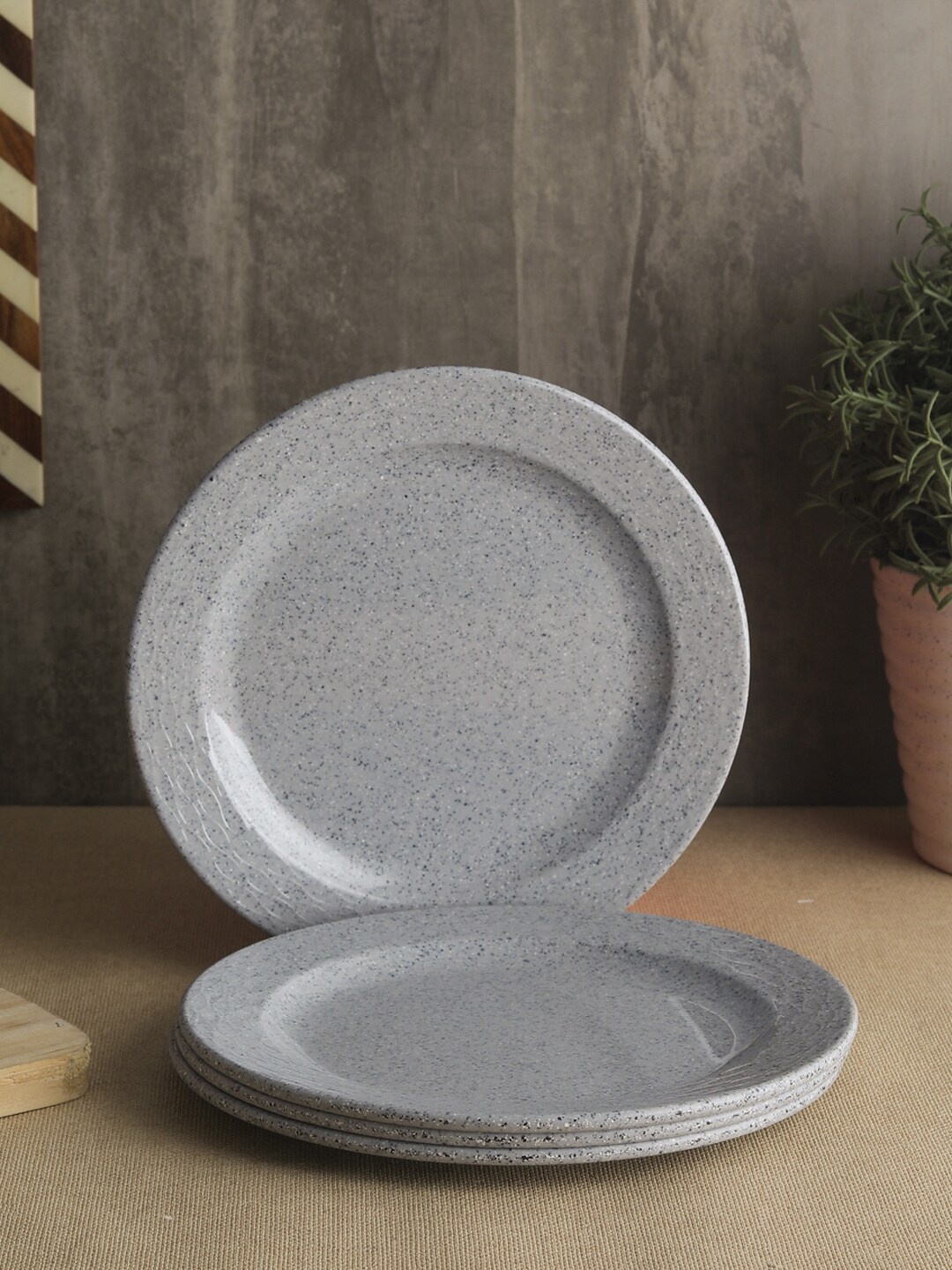 

Servewell Grey Printed Set of 4 Ripple Quarter Plates