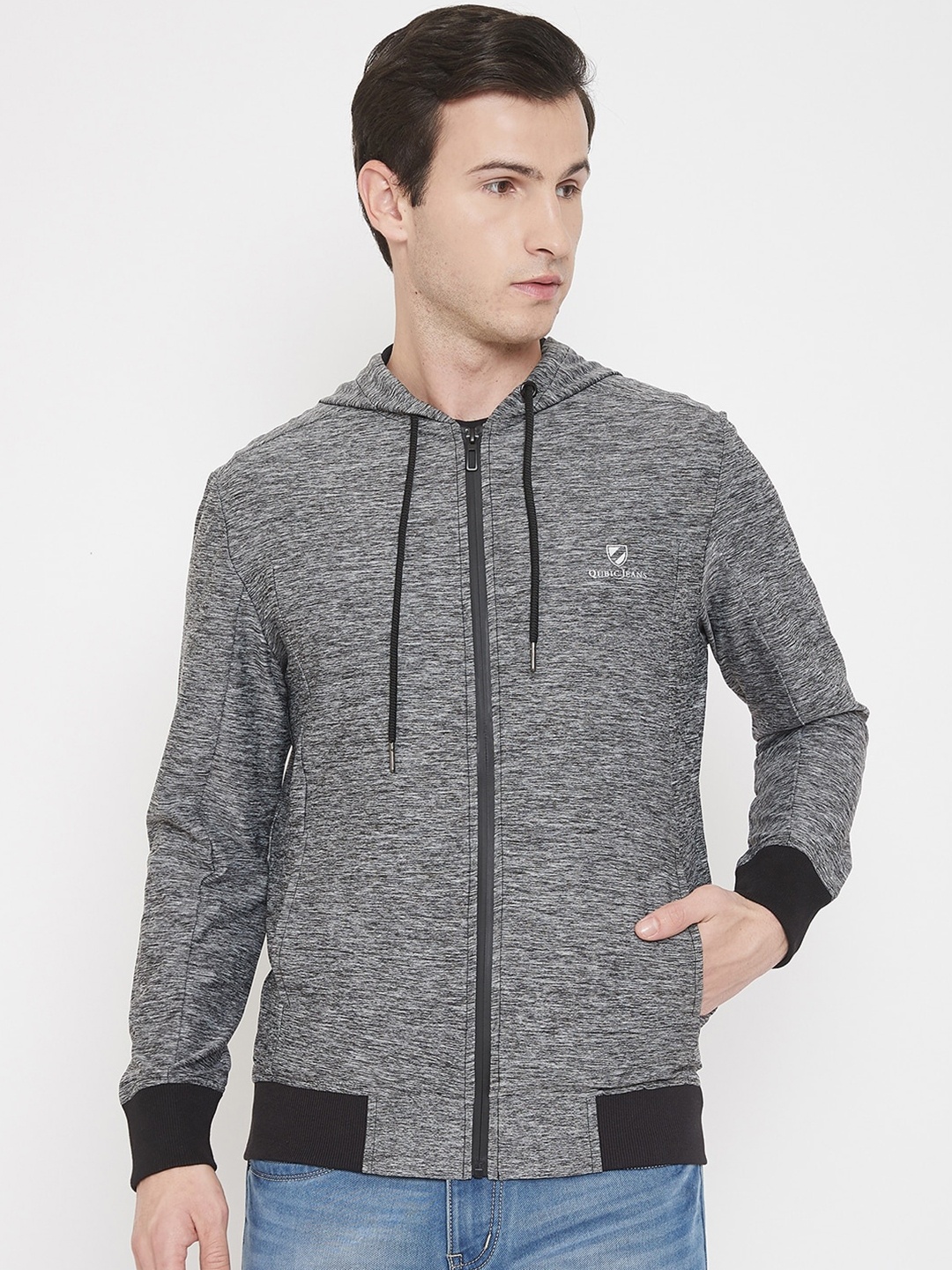 

QUBIC Men Grey Solid Hooded Sweatshirt