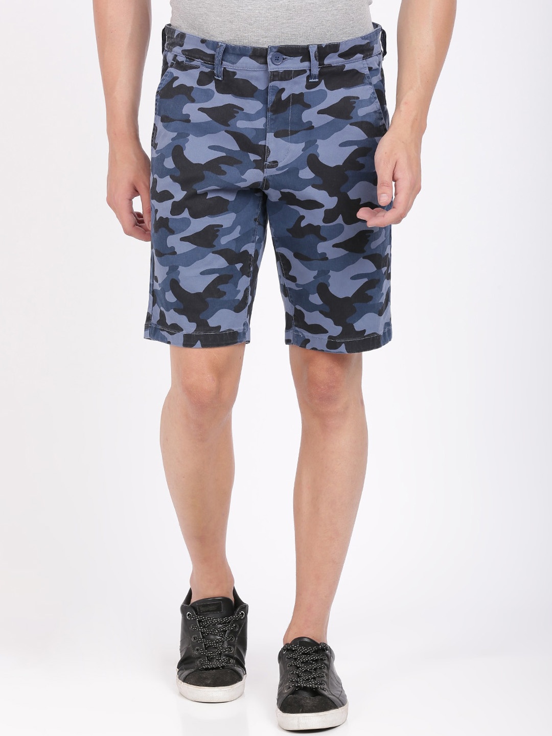 

Crocodile Men Blue & Grey Camouflage Printed Regular Shorts