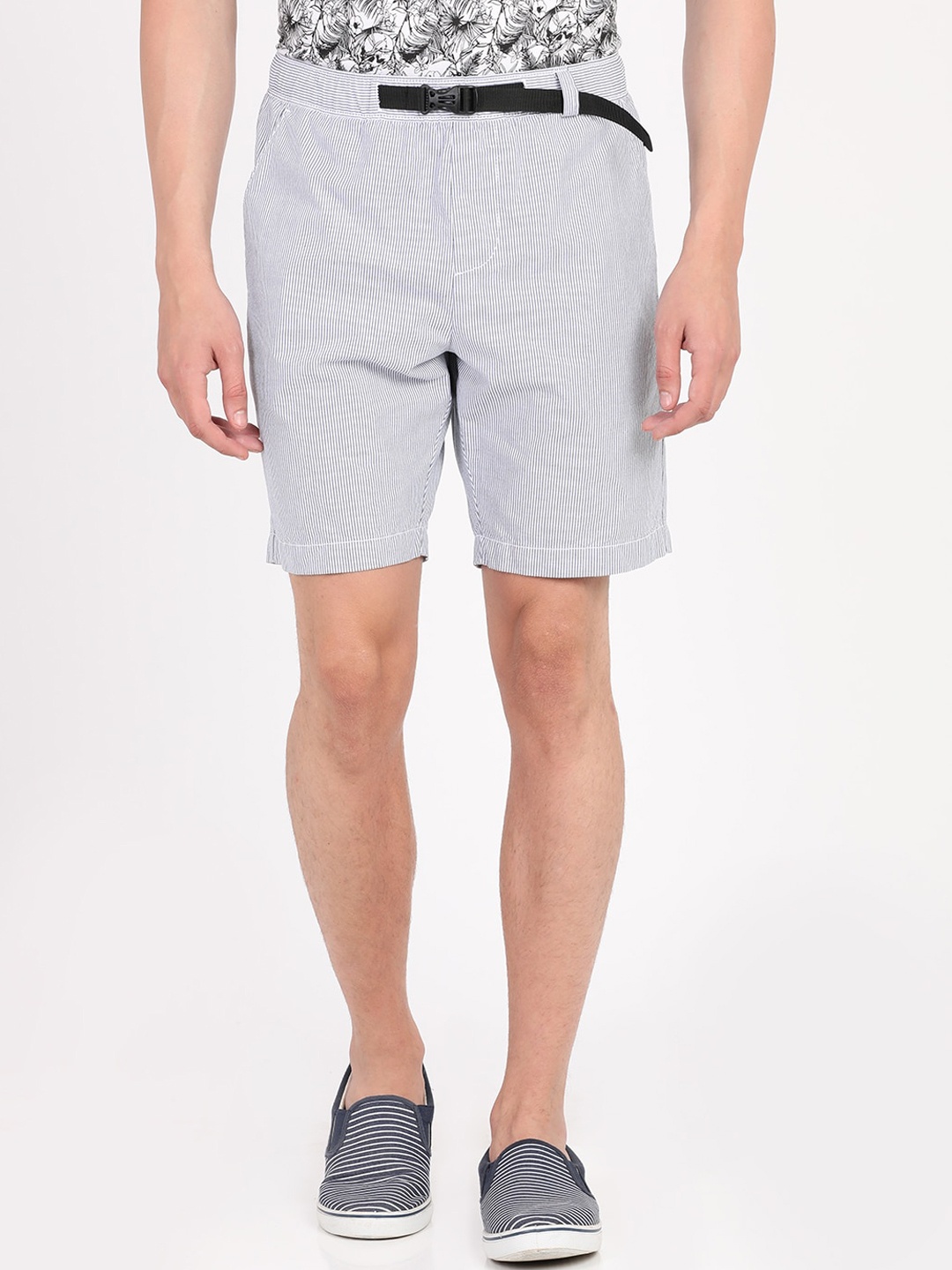 

Breakbounce Men Blue Solid Slim Fit Regular Shorts