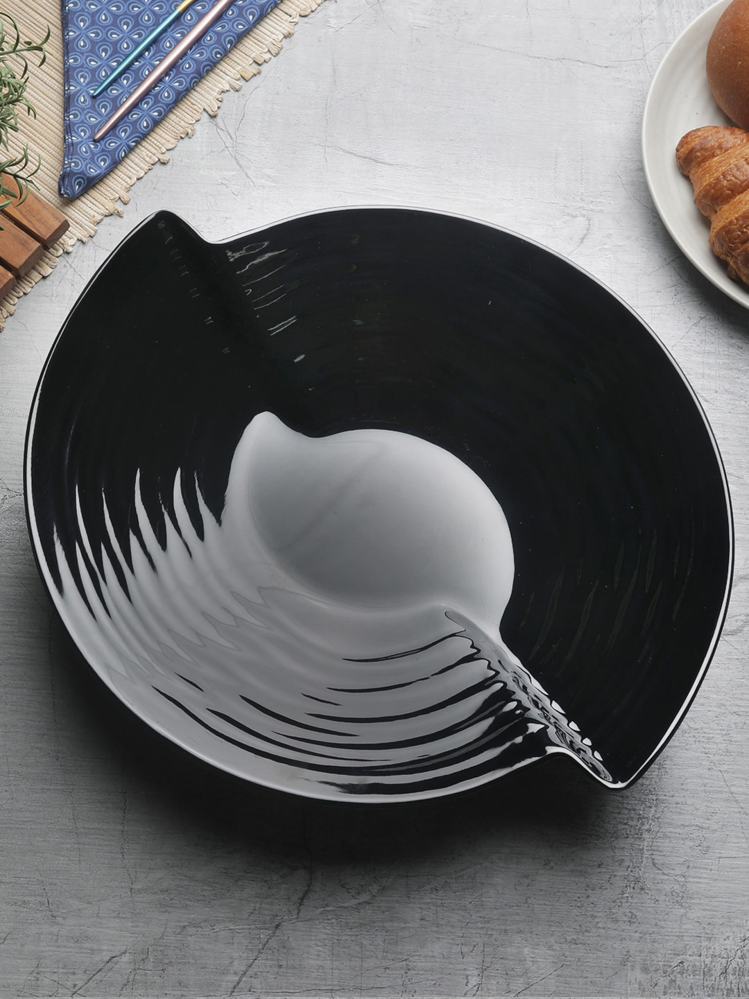 

Servewell Black Solid Neptune Melamine Serving Bowl