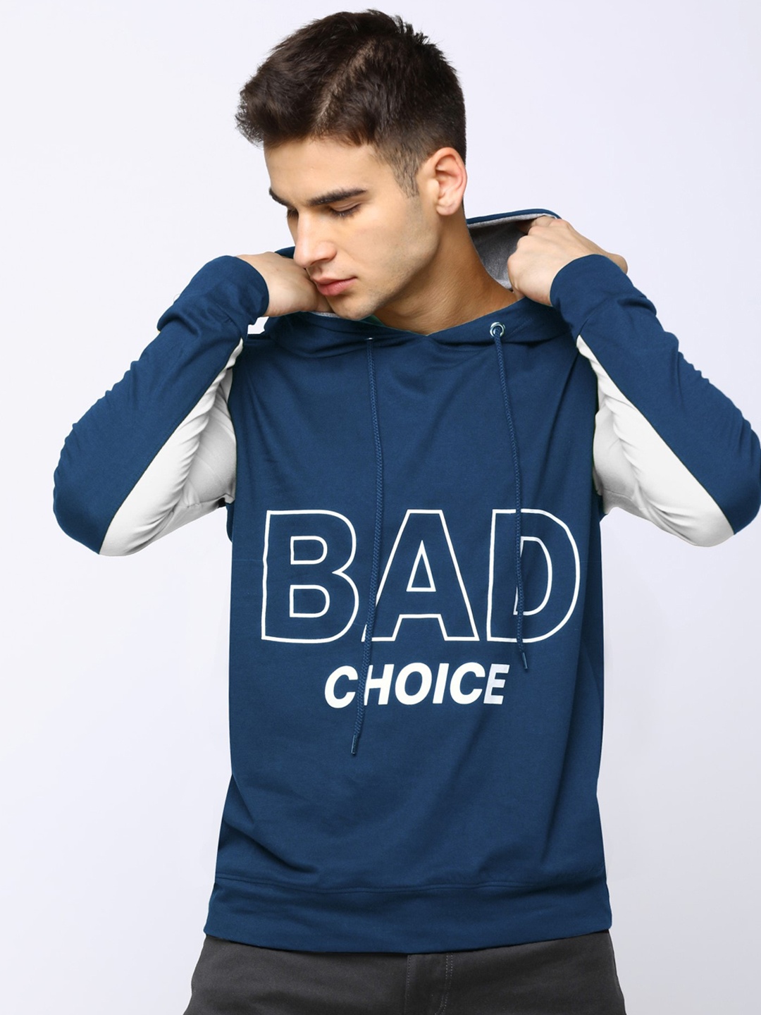 

Maniac Men Navy Blue Printed Round Neck T-shirt