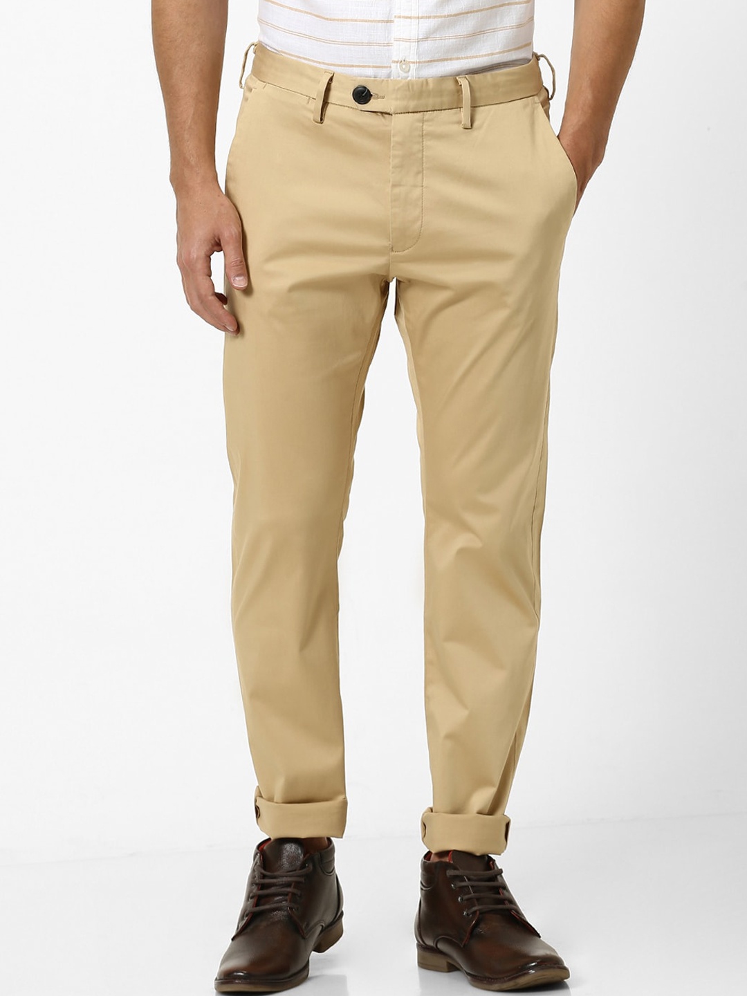 

Celio Men Beige Slim Fit Solid Regular Trousers