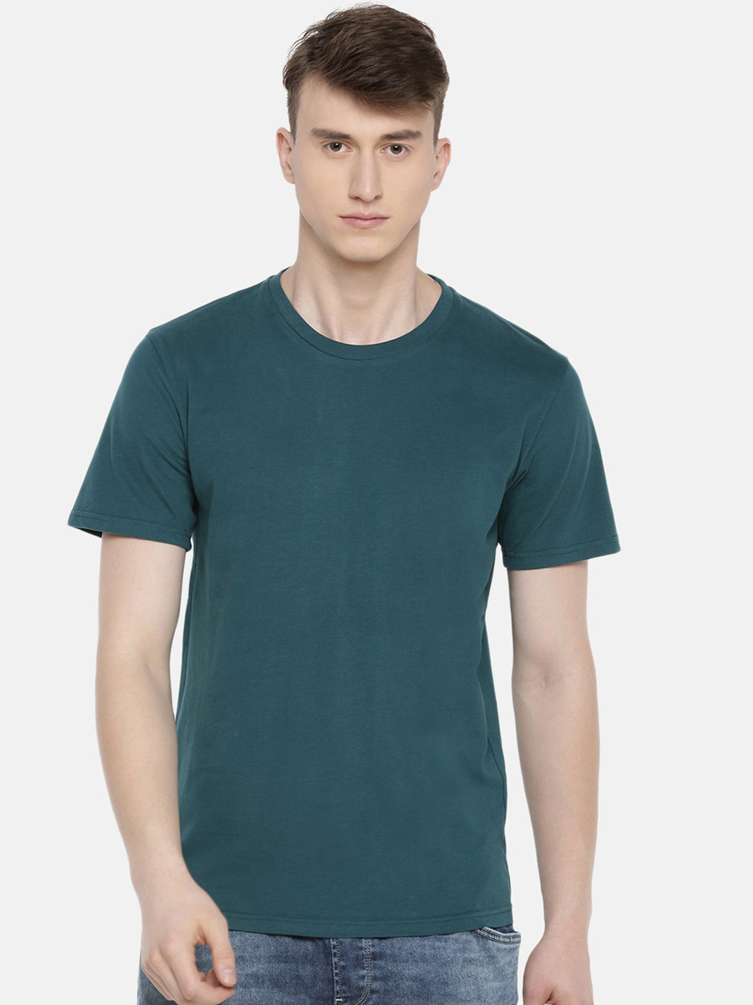 

Celio Men Teal Green Solid Round Neck T-shirt