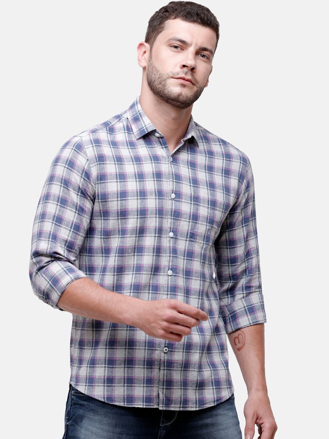 

CAVALLO by Linen Club Men Cotton Linen Blue & White Regular Fit Checked Casual Shirt