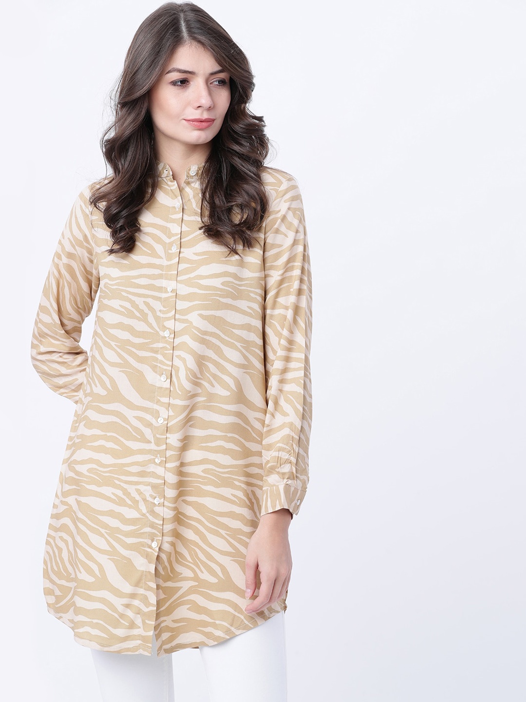 Vishudh Women's Beige & White Printed Tunic