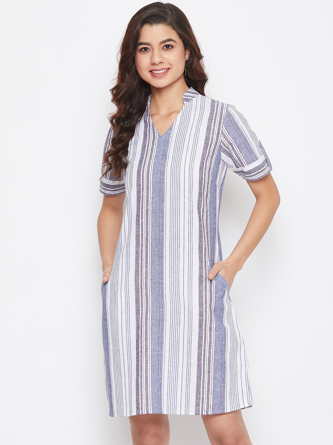 

Imfashini Women White & Blue Striped Sheath Dress