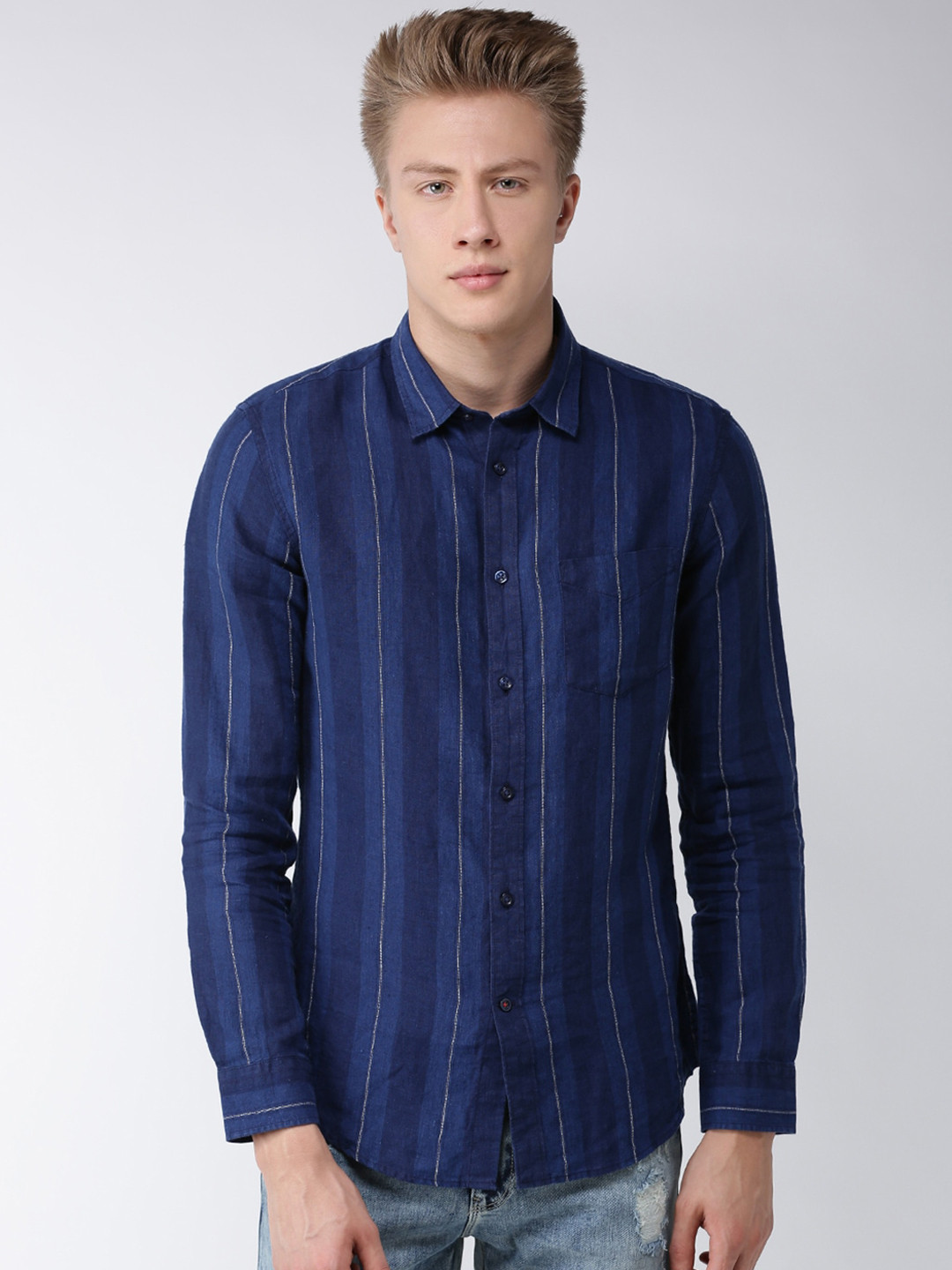

Celio Men Blue Regular Fit Striped Casual Shirt
