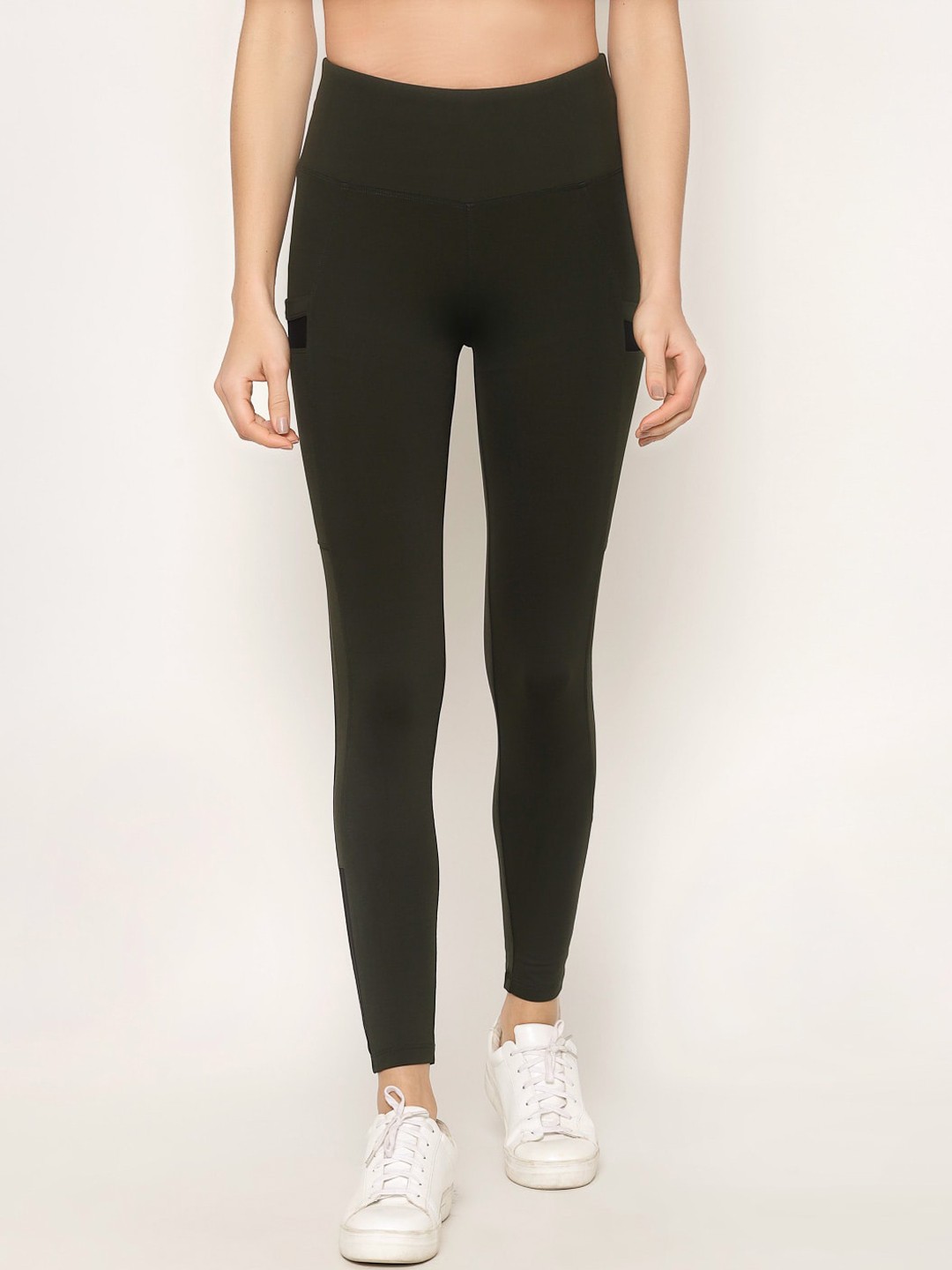

SAPPER Women Olive Green Slim Fit Solid Joggers