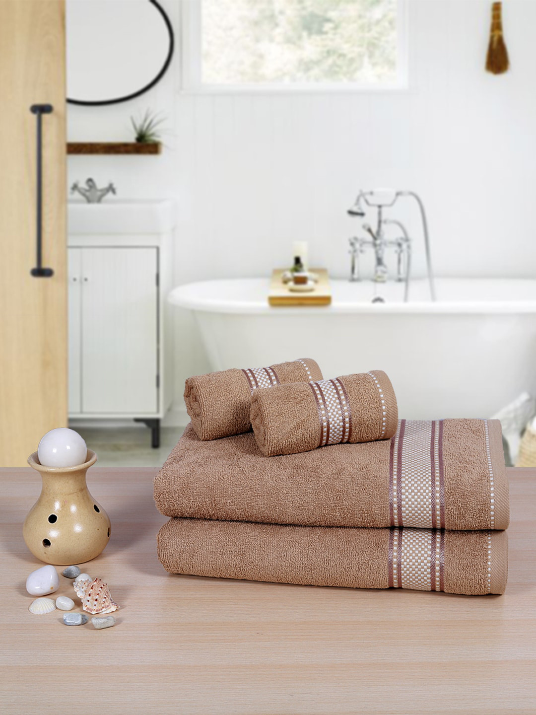 

RANGOLI Set Of 4 Beige Solid 370 GSM Towel Set