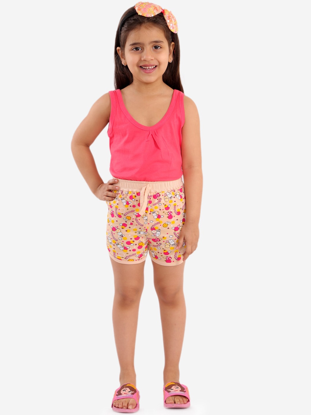 

Chipbeys Girls Peach-Coloured & Cream-Coloured Solid Top with Shorts