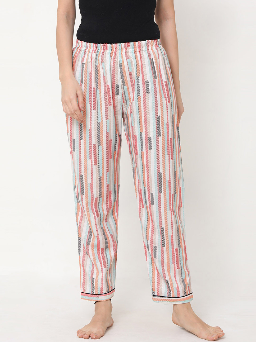 

FashionRack Women White & Red Printed Lounge Pants