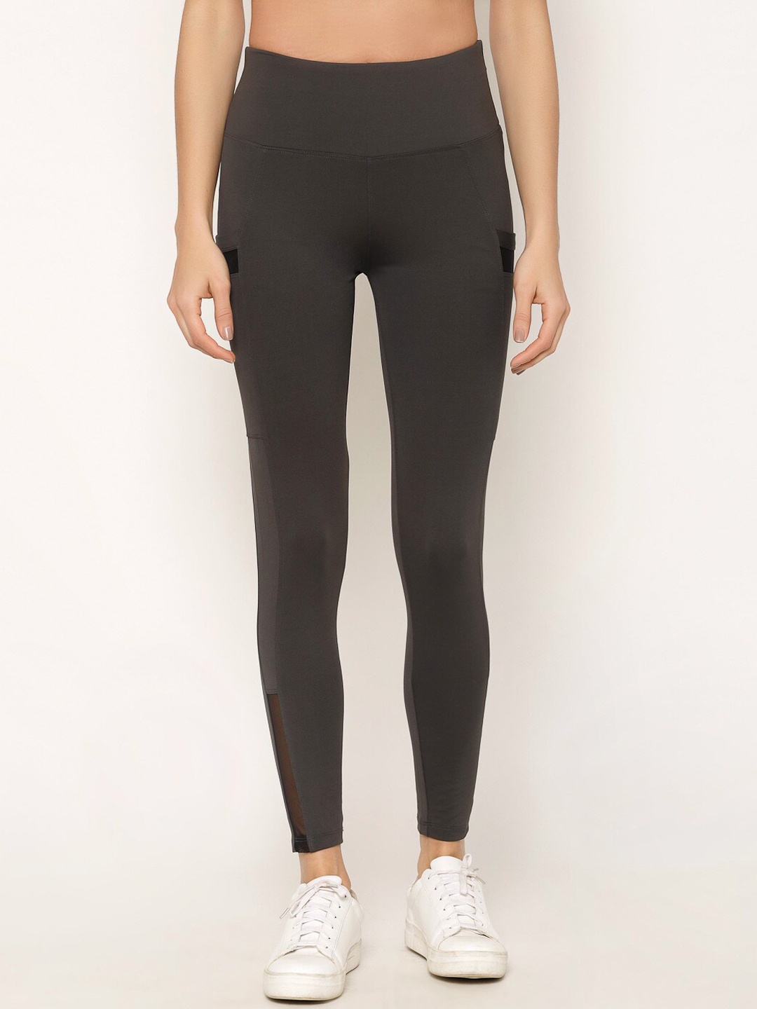 

SAPPER Women Grey Slim Fit Solid Joggers