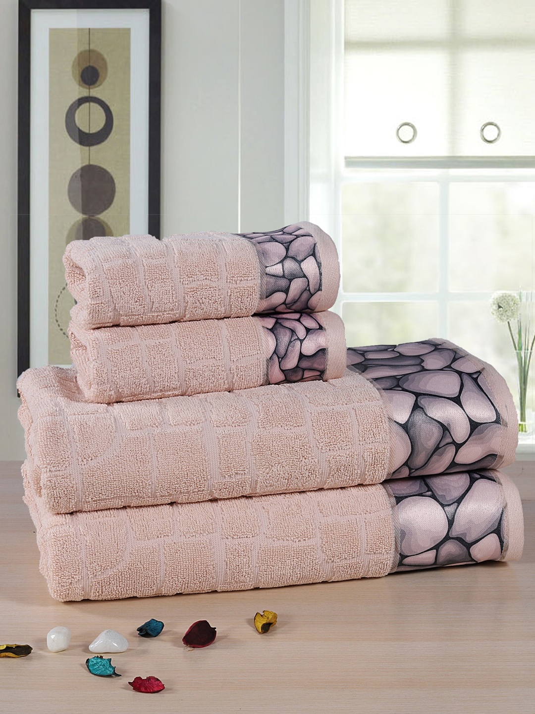 

RANGOLI Set Of 4 Beige Printed 500 GSM Towel Set