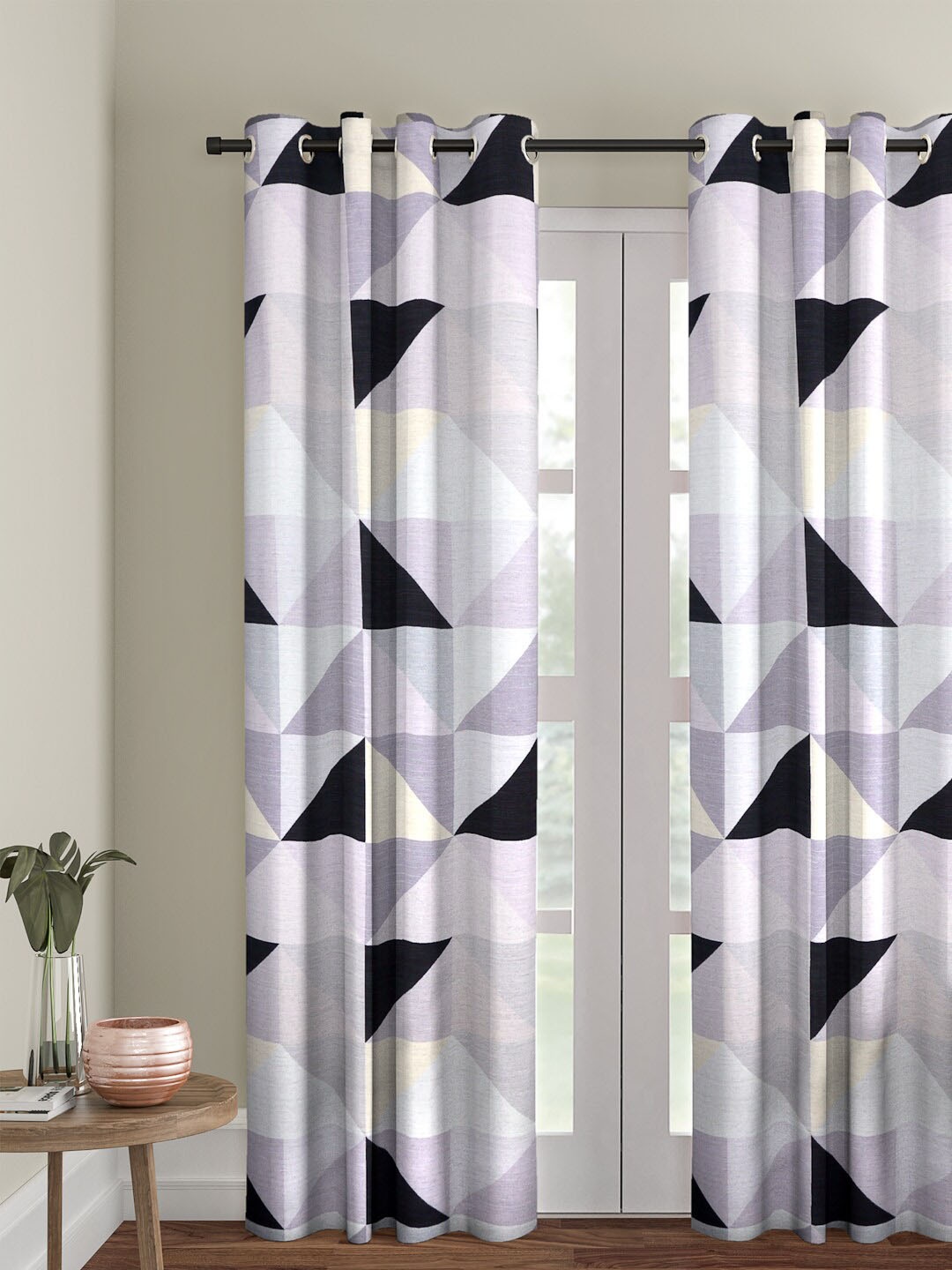 

Cortina White & Black Set of 2 Regular Door Curtains