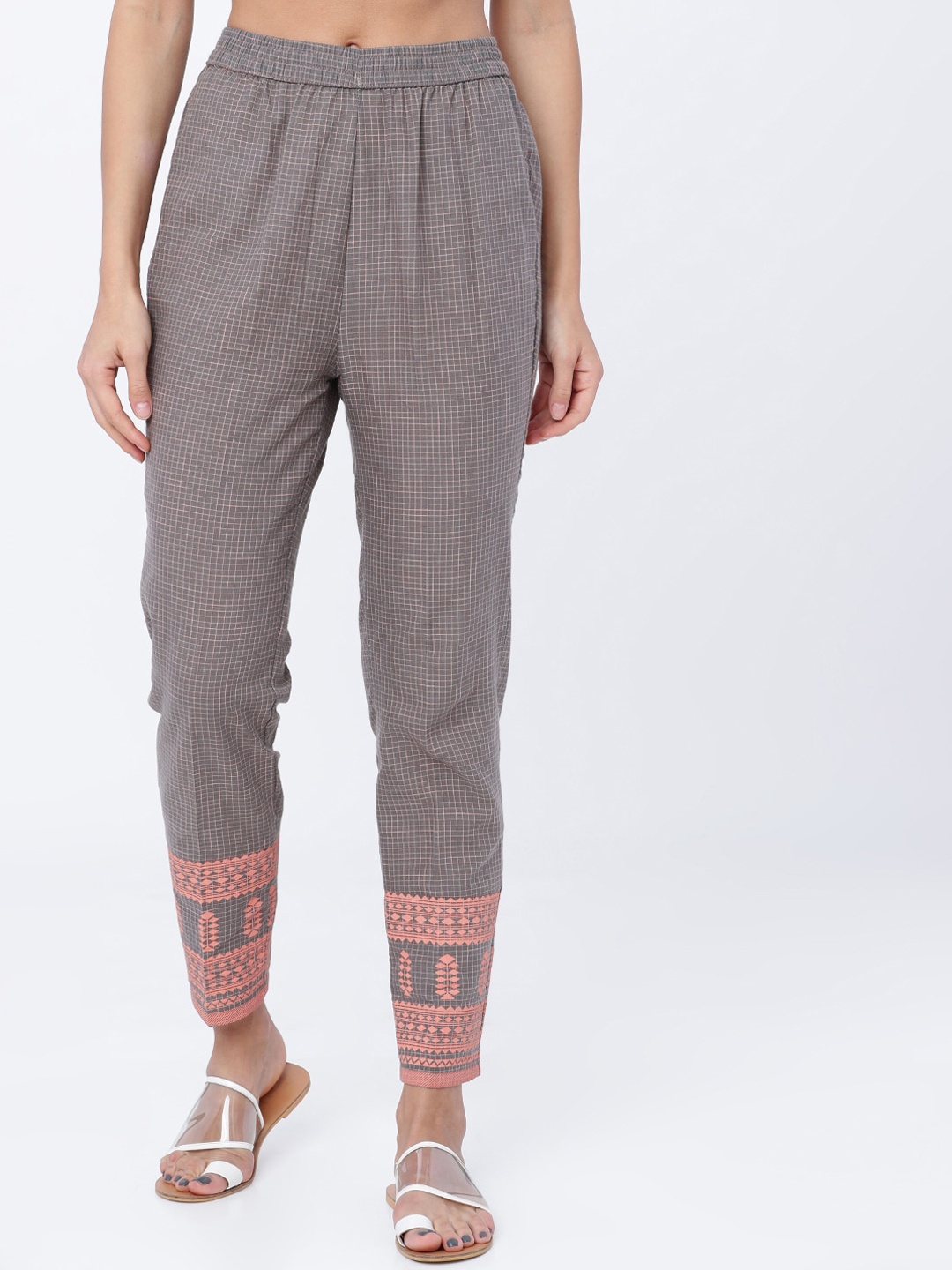 

Vishudh Women Grey & Pink Regular Fit Checked Peg Trousers