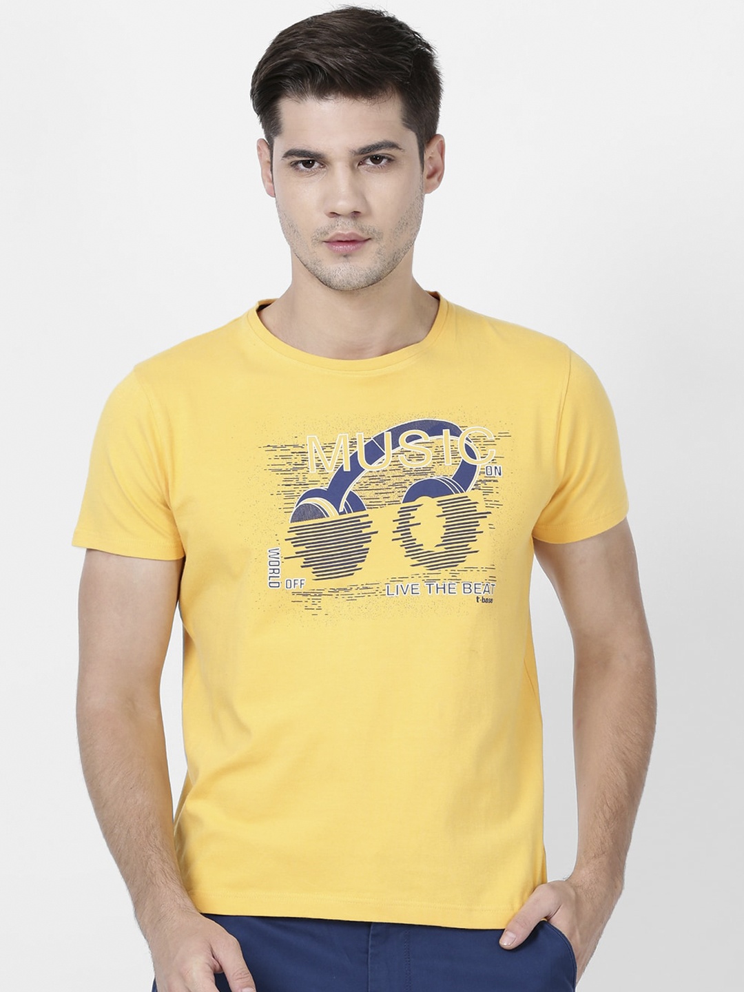 

t-base Men Yellow Printed Round Neck Cotton Pure Cotton T-shirt