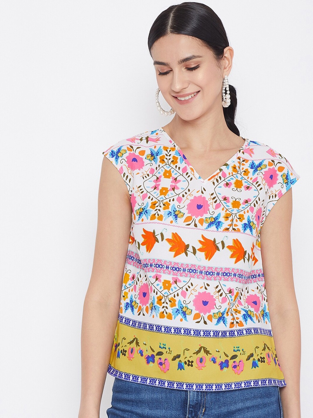 

Berrylush Women White Printed Top
