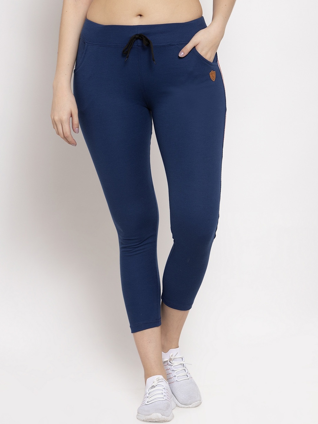 

Miaz Lifestyle Women Blue Solid Skinny-Fit Cropped Tights