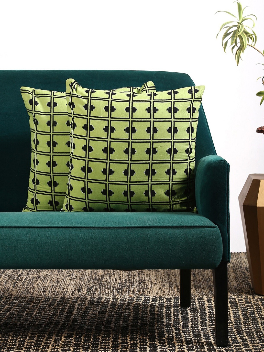 

Contrast Living Set of 2 Green & Black Geometric Square Cushion Covers