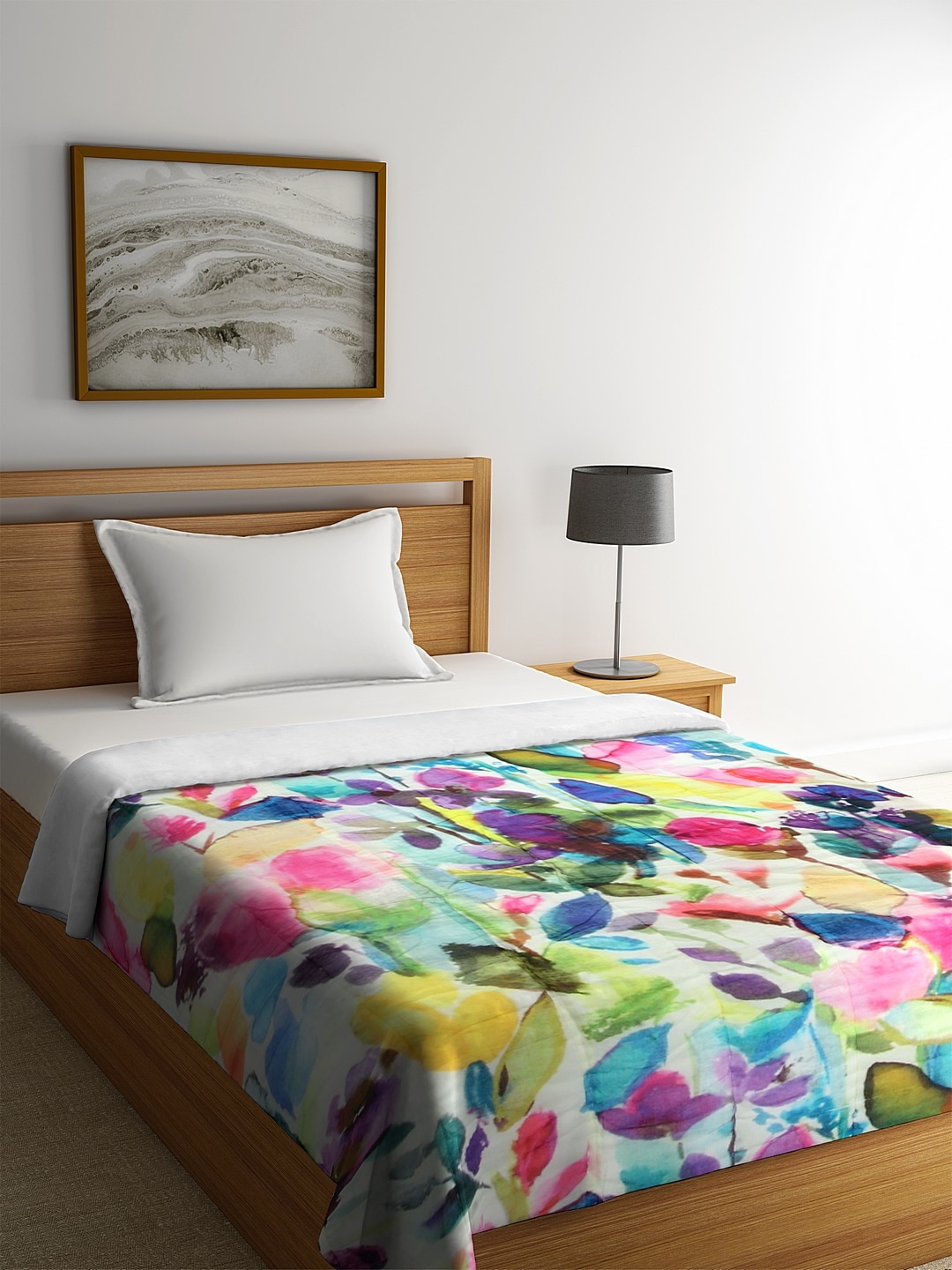 

REME White & Blue Floral Heavy Winter 150 GSM Single Bed Quilt