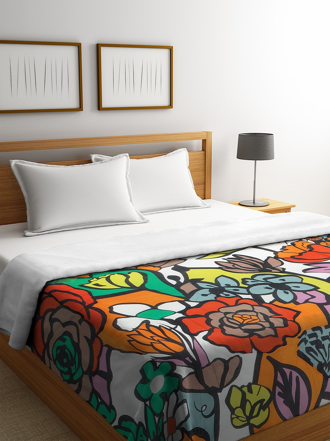 

REME White & Orange Floral Heavy Winter Organic Cotton 150 GSM Double Bed Quilt