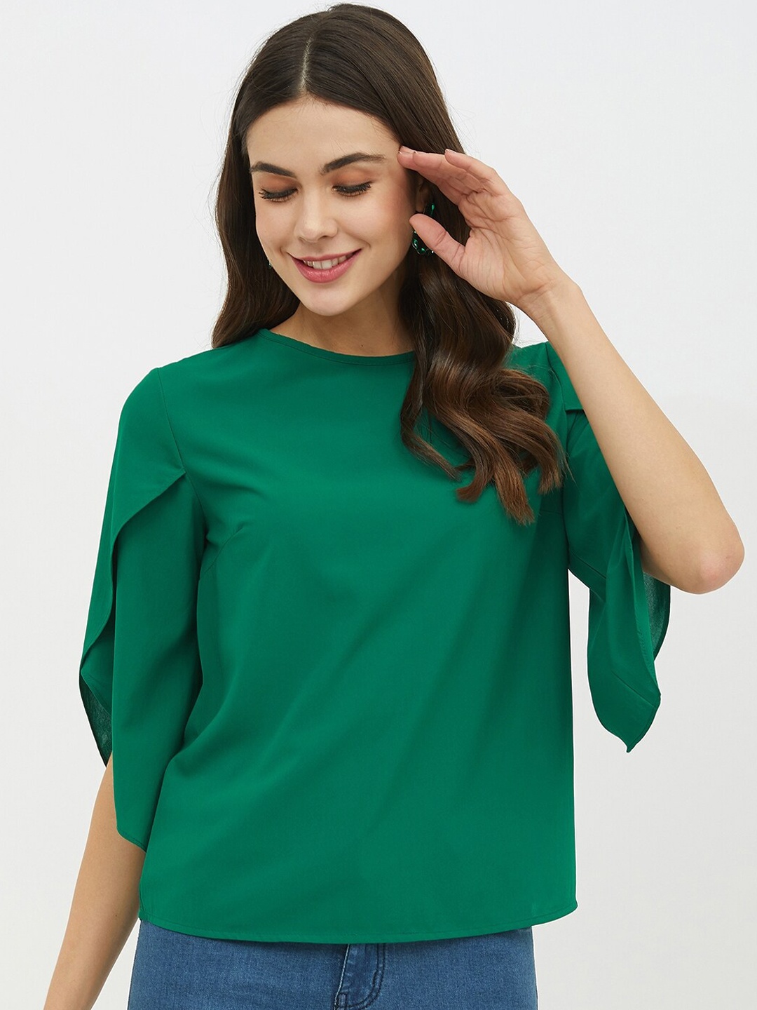 

Harpa Women Green Solid Top