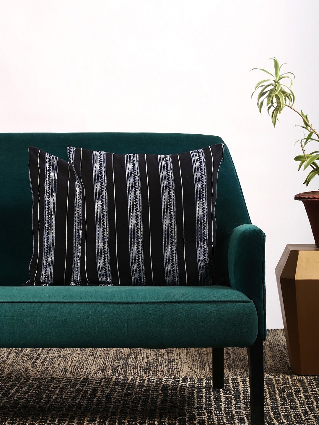 

Contrast Living Black & Grey Set of 2 Striped Square Cushion Covers