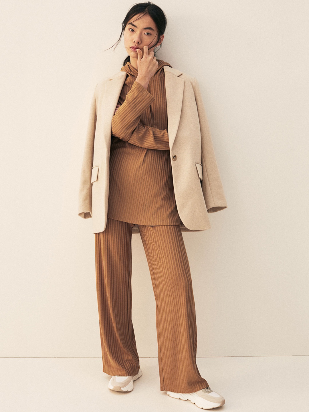 

H&M Women Beige Solid Ribbed Hoodie