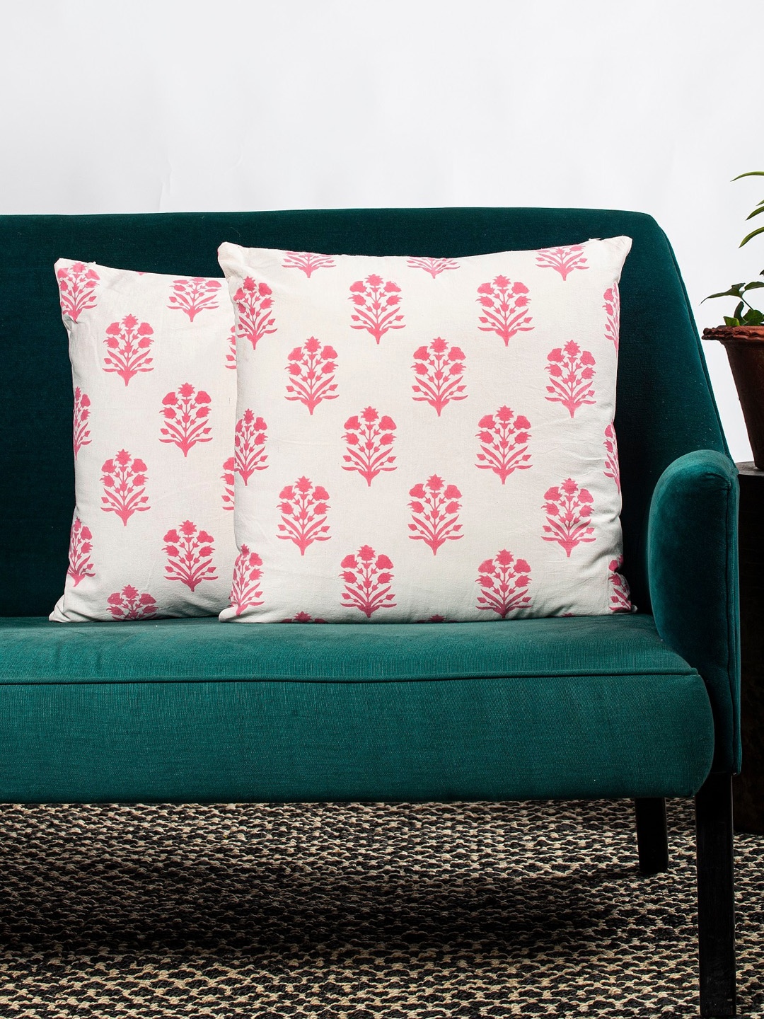 

Contrast Living White & Pink Set of 2 Ethnic Motifs Square Cushion Covers