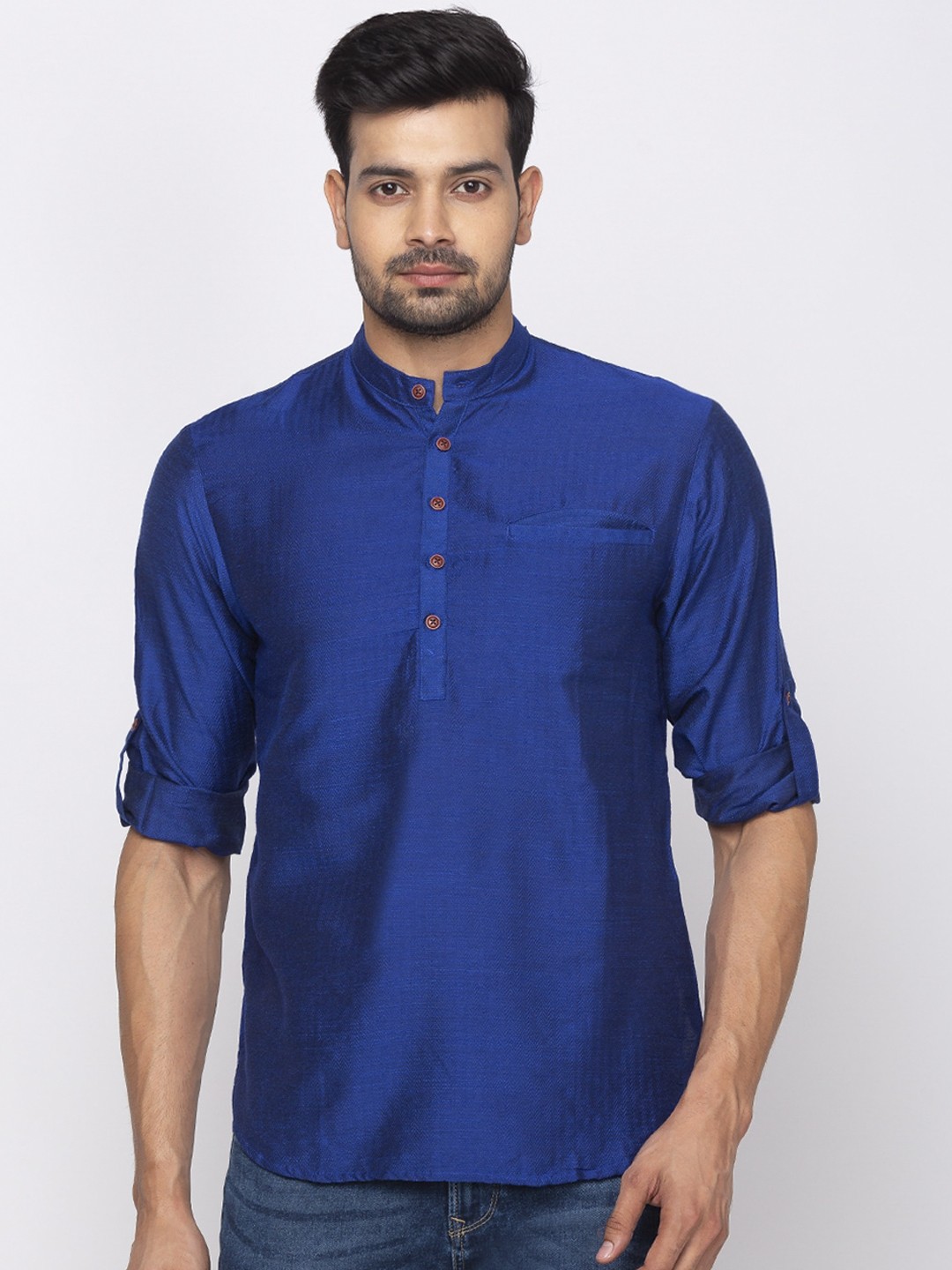 

SALWAR STUDIO Men Blue Solid Straight Kurta