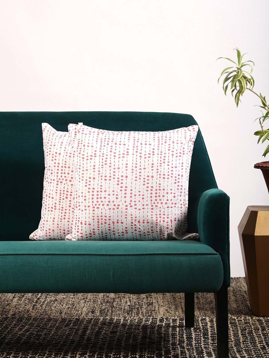 

Contrast Living White & Pink Set of 2 Abstract Square Cushion Covers