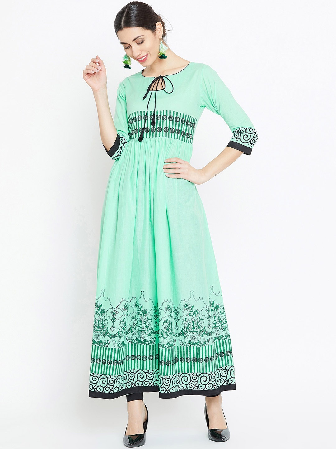 

WineRed Women Green Block Print Cotton Blend Flared Kurta