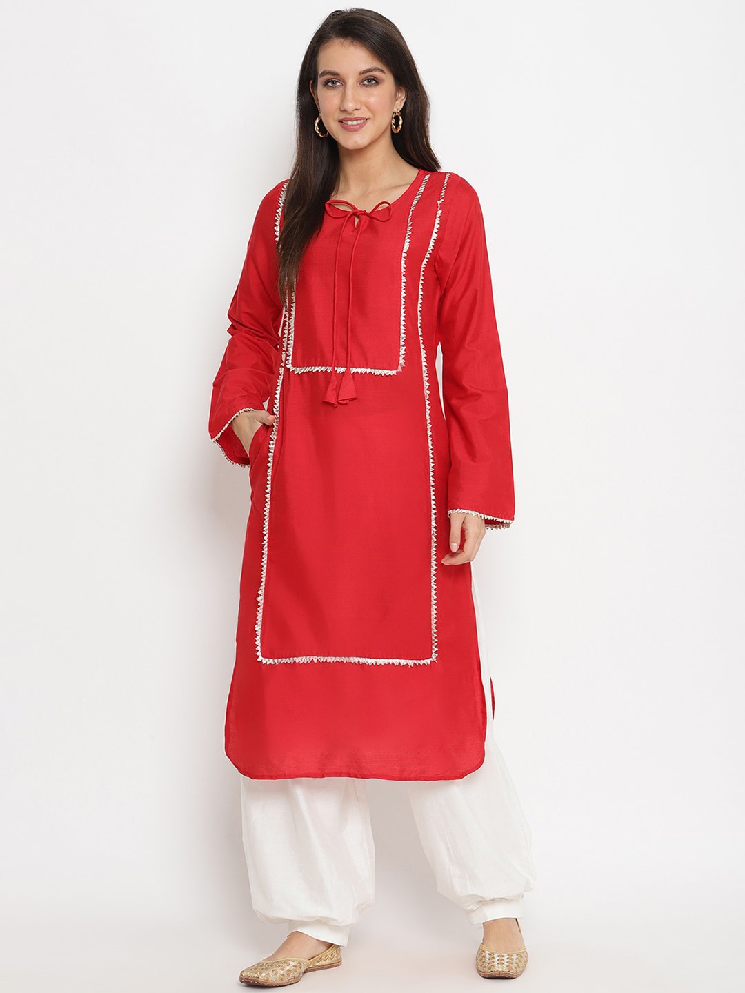 

Abhishti Women Red Solid Straight Kurta
